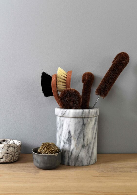 Simple Goods Messing Scrub