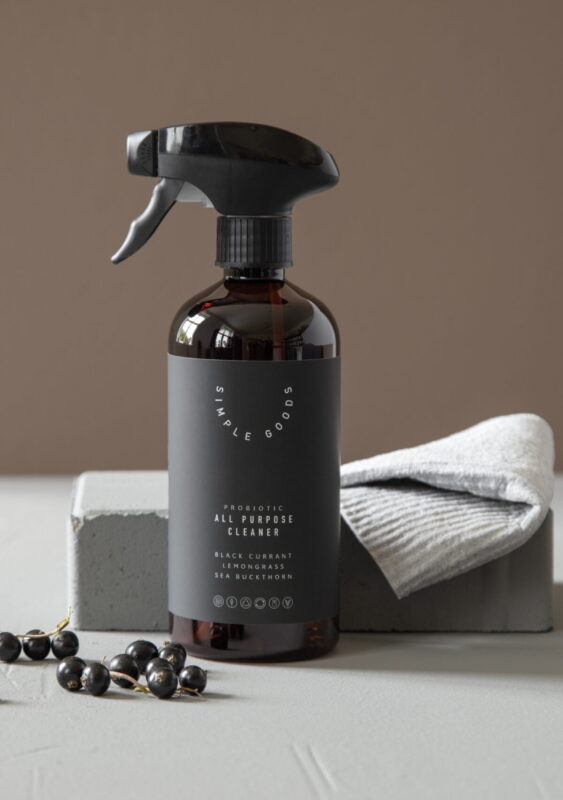Simple Good All purpose cleaner Black currant