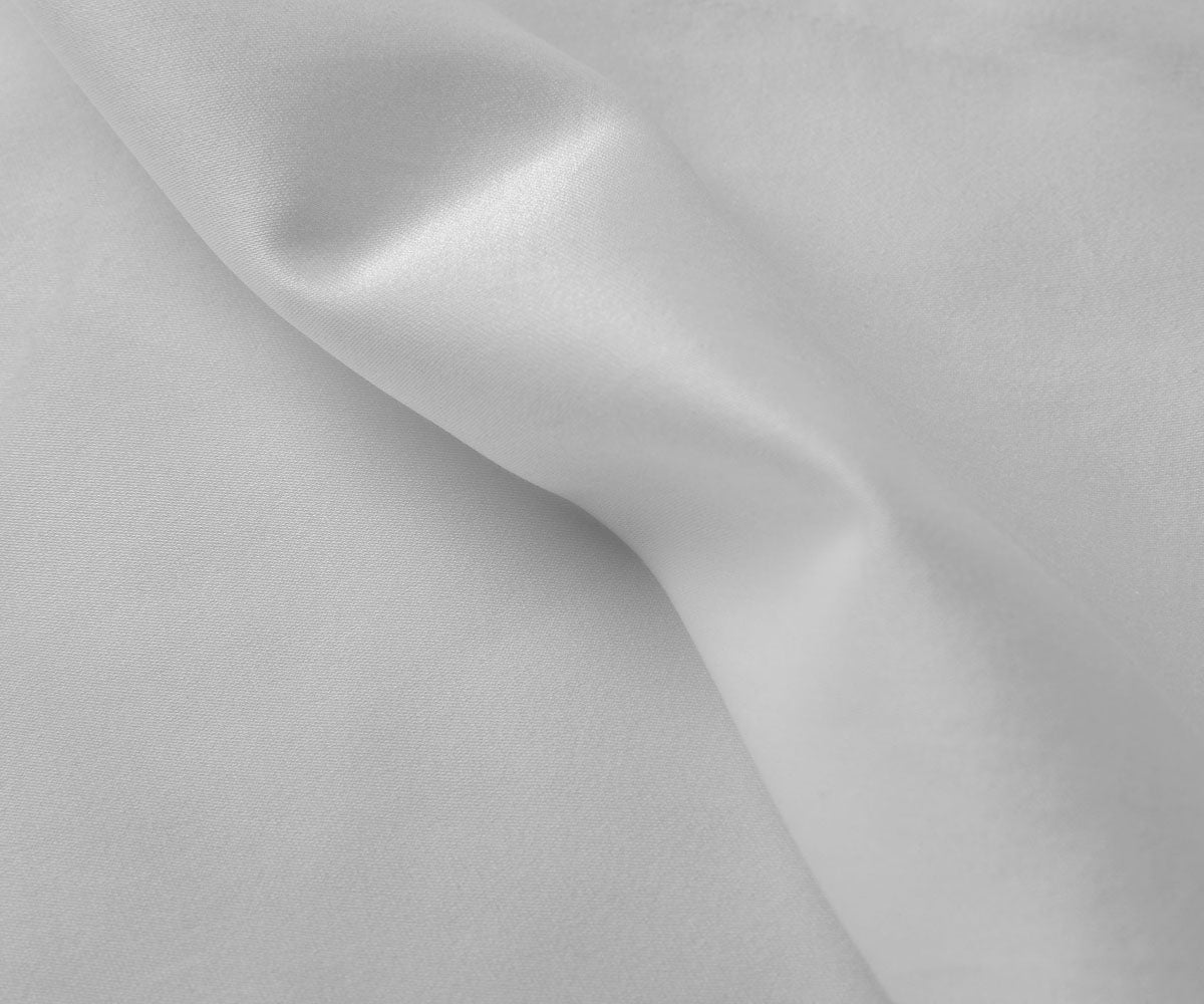 Lagen i hvid - satinvævet