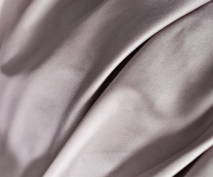 Pudebetræk i lysegrå - satinvævet