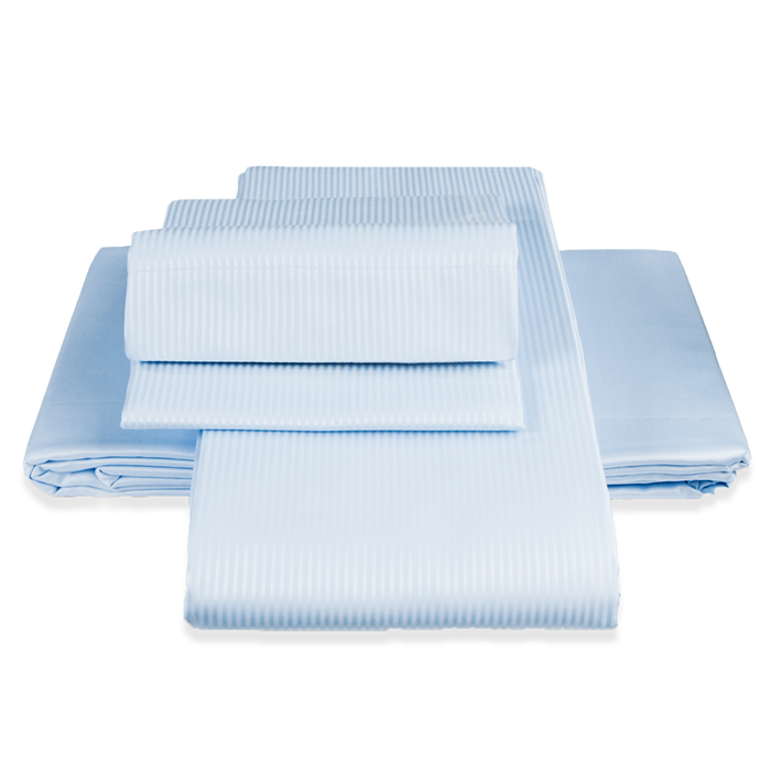 Pudebetræk i lyseblå med smalle striber - satinvævet