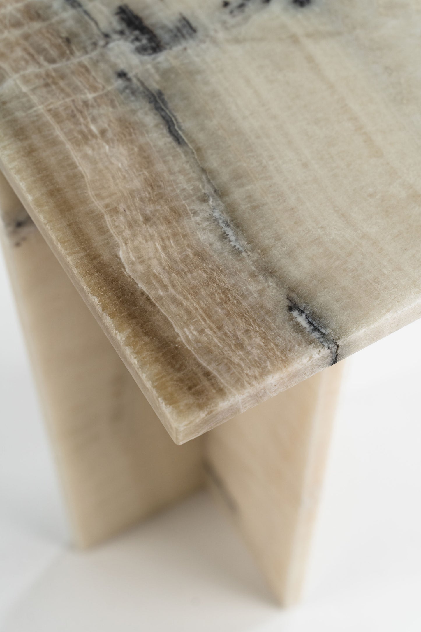 Piedistal Honning onyx fra Wabi Sabi Nordic Dansk