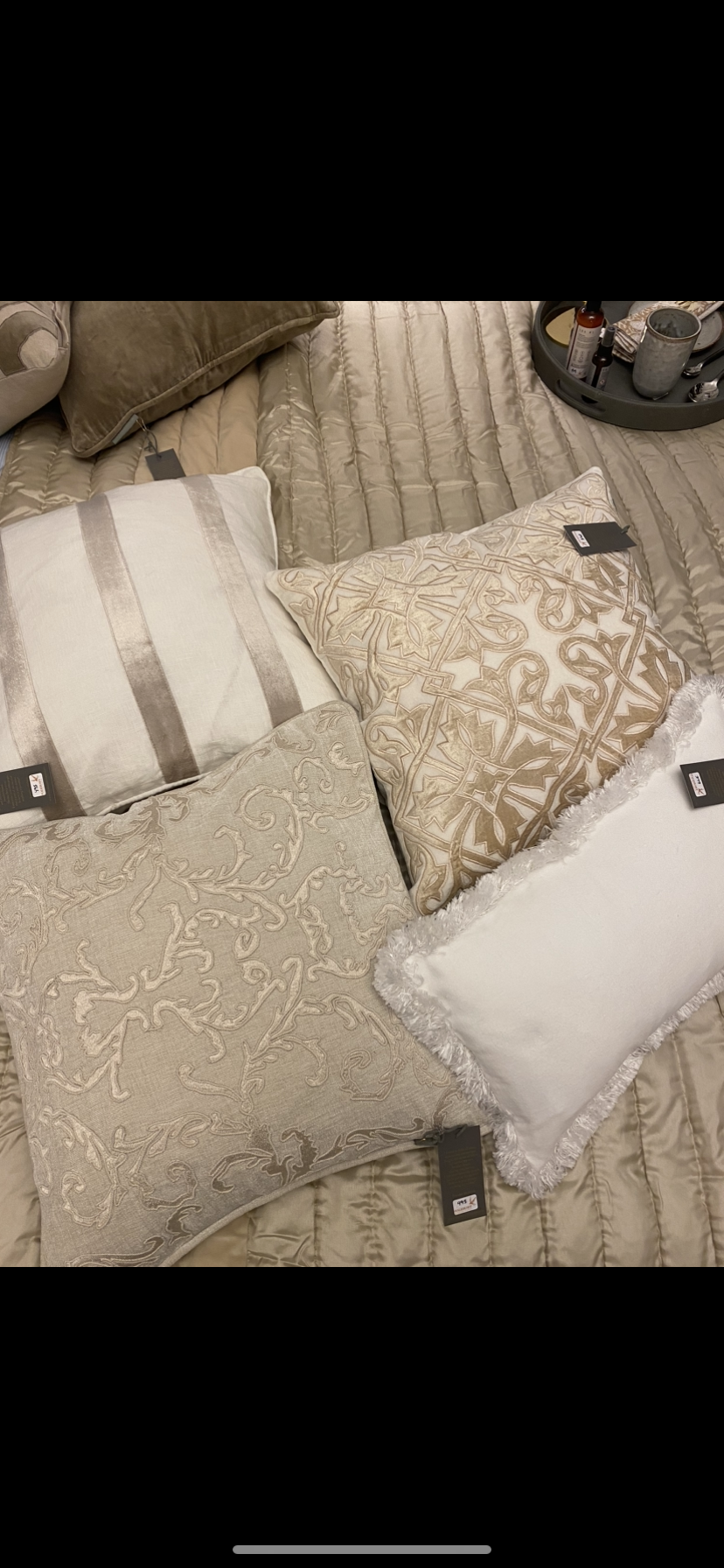 Pyntepude velour m/frynser hvid/OFFWHITE 30*50 T.Herman