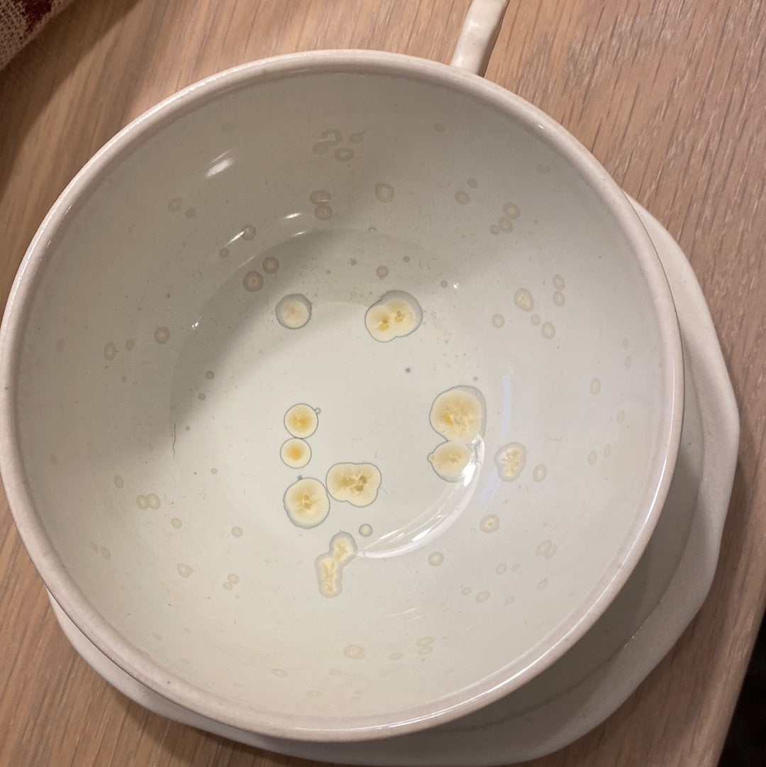 The kop creme m/guld prikker