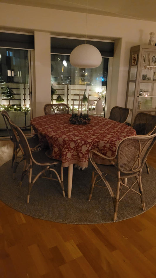 Vinrød dug i 100% hør