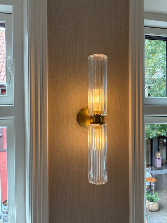 Messing væglampe med dobbeltglas