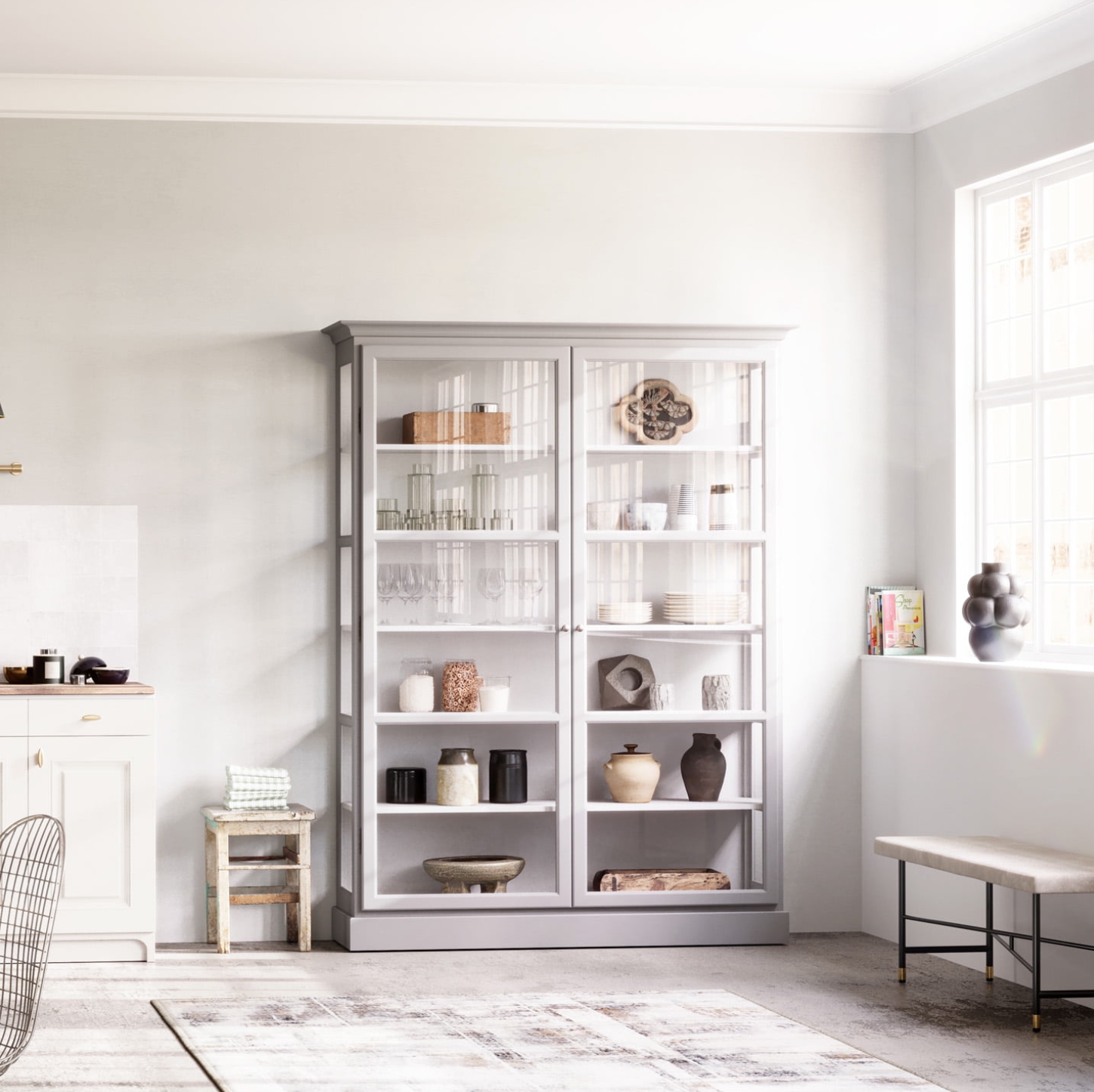 Vitrineskab I Lys Gr Dobbelt Fra Lindebjerg Design Svalehuset vitrineskab-i-lys-gr-dobbelt-fra-lindebjerg-design-svalehuset